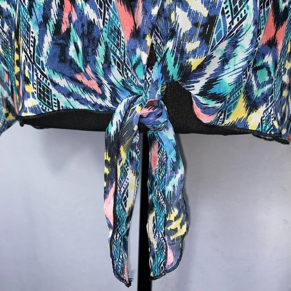 No Boundaries Blouse Lace Shoulders and Backing Tie Front Multicolor Pattern - Picture 4 of 8